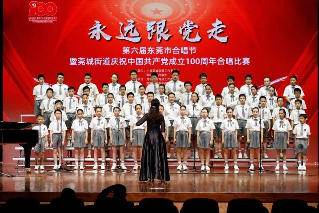 邓伦新造型曝光:一袭白衣,宛如贵族公子